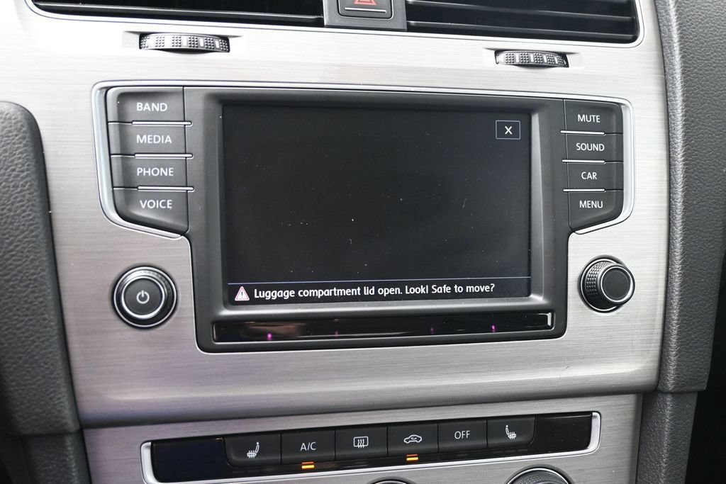 Used 2017 Volkswagen Golf Wolfsburg Edition FWD image 23