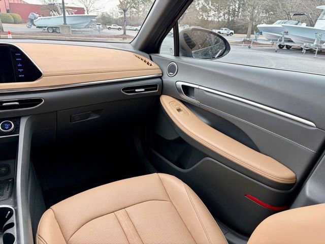 Used 2022 Hyundai Sonata Limited w/ Winter Weather Package image 26