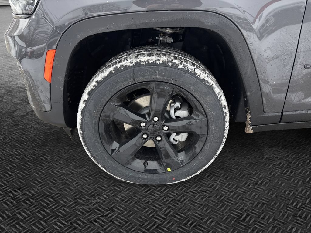 New 2025 Jeep Grand Cherokee Limited w/ Black Appearance Package AWD/4WD image 11