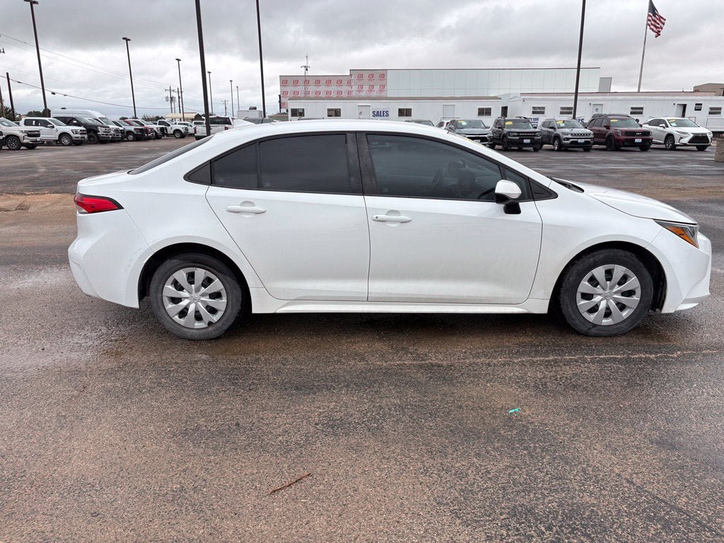 Used 2024 Toyota Corolla LE FWD image 4