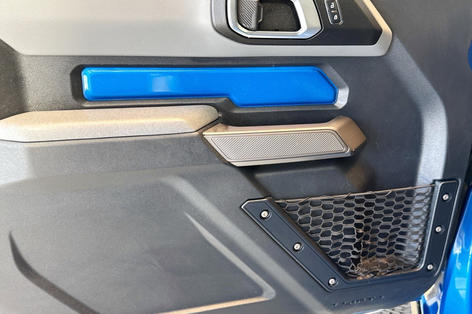 Used 2021 Ford Bronco Black Diamond image 17