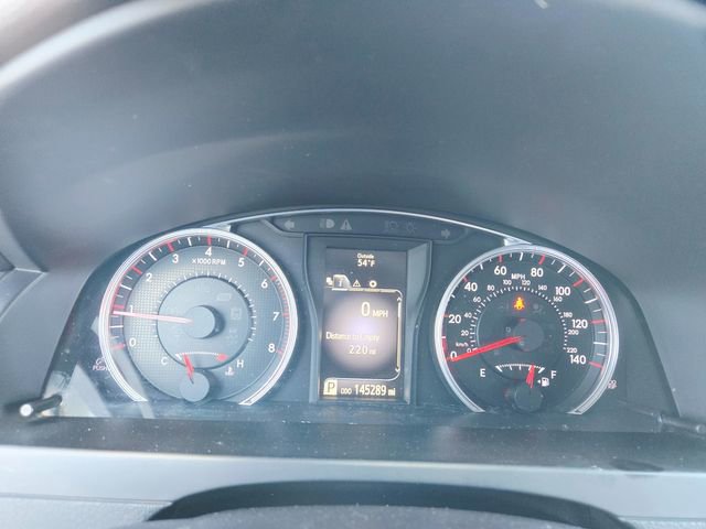 Used 2015 Toyota Camry SE image 19