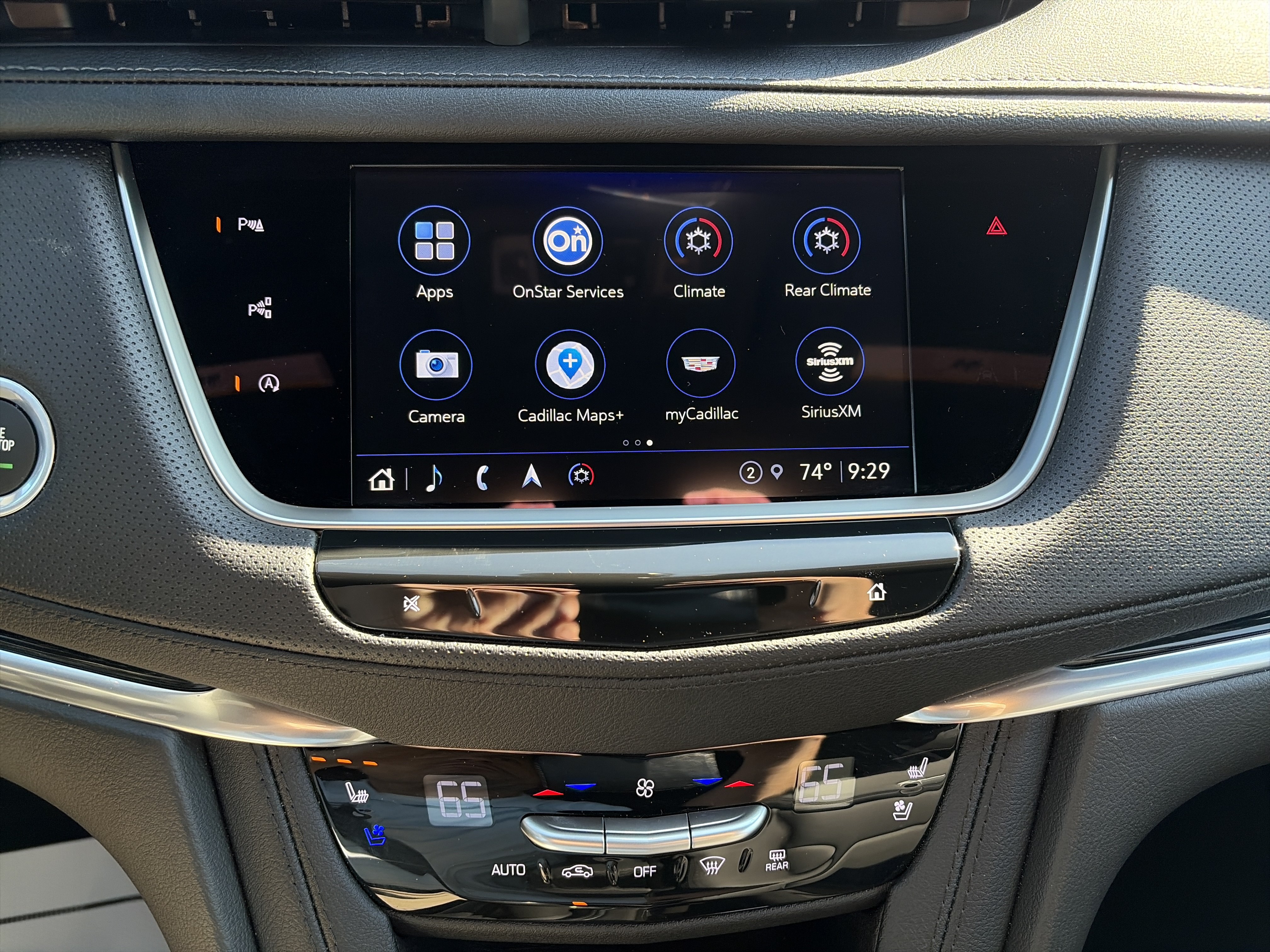 Used 2025 Cadillac XT5 Premium Luxury w/ Technology Package AWD/4WD image 26