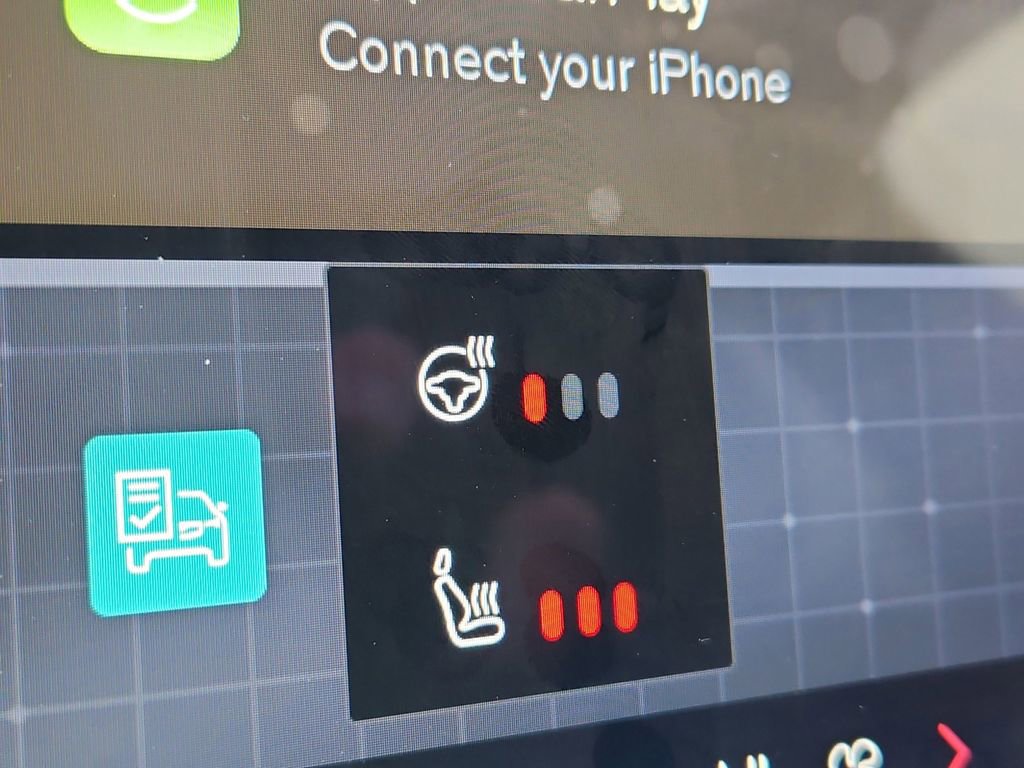 Used 2025 Volvo XC60 B5 Core image 22