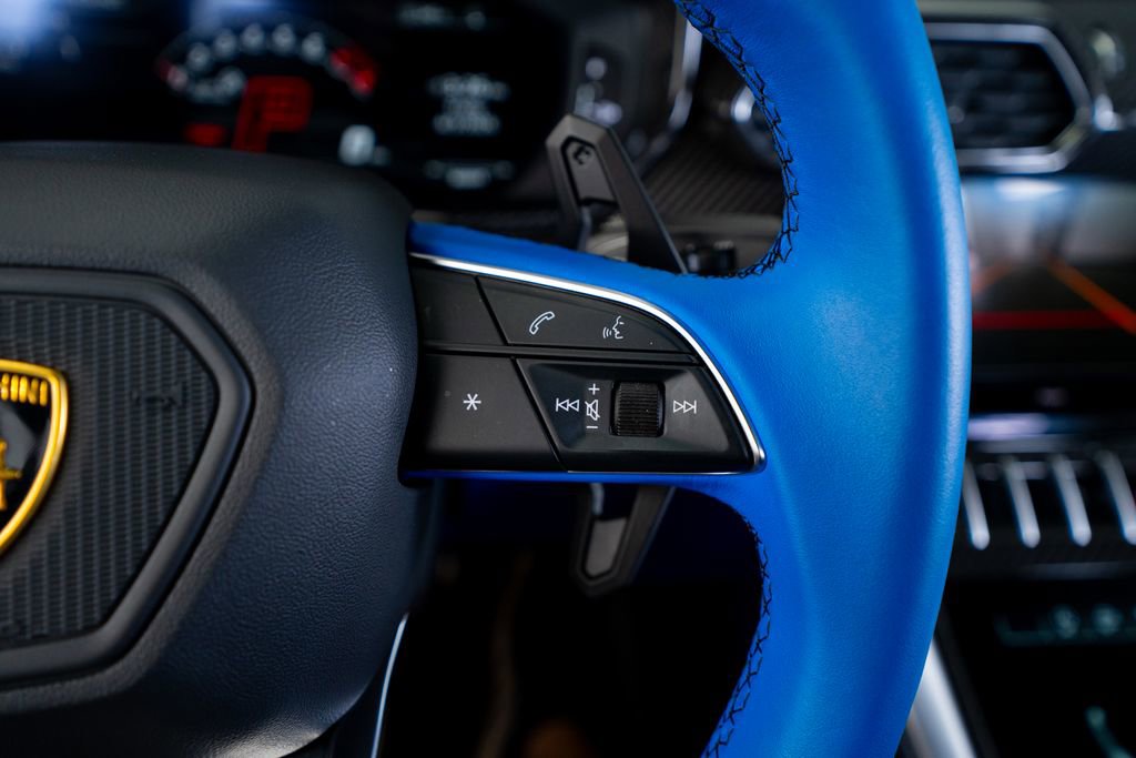 Used 2022 Lamborghini Urus image 47