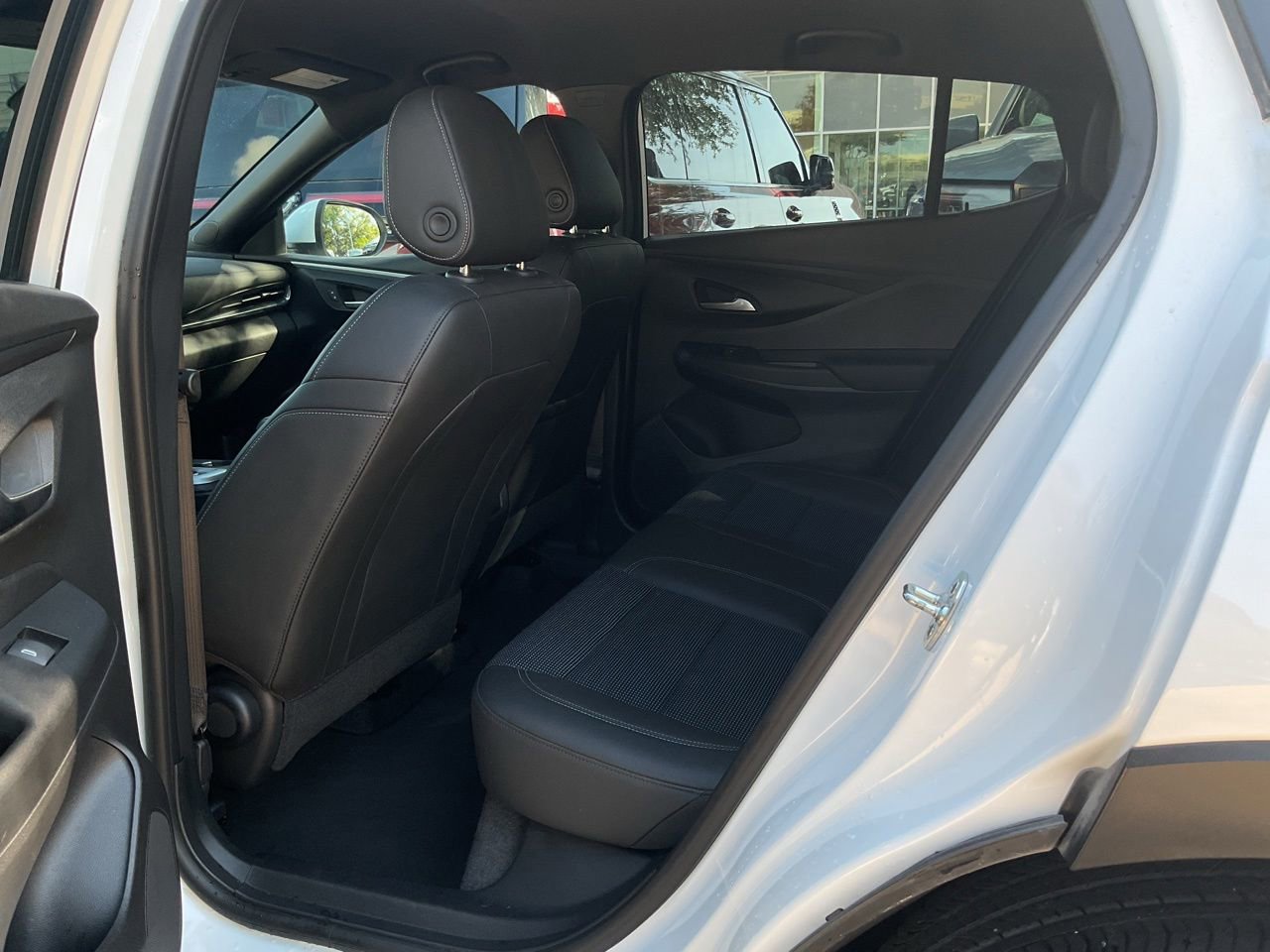 Used 2025 Buick Envista Sport Touring FWD image 10