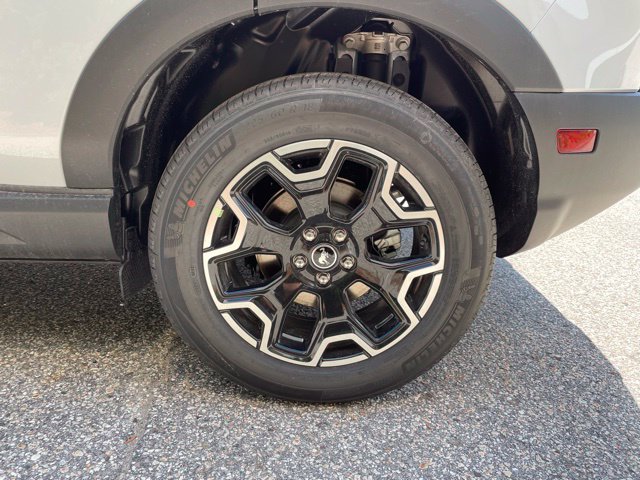 New 2026 Ford Bronco Sport Outer Banks w/ Outer Banks Tech Package+ AWD/4WD image 8