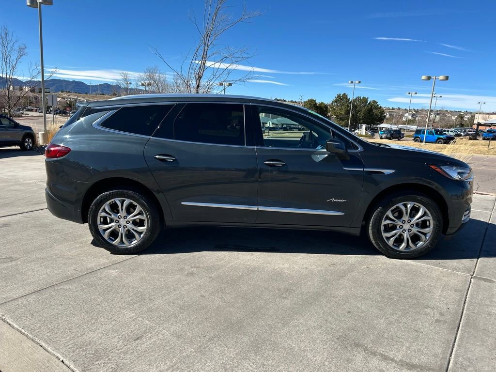 Used 2021 Buick Enclave Avenir w/ Avenir Technology Package image 10