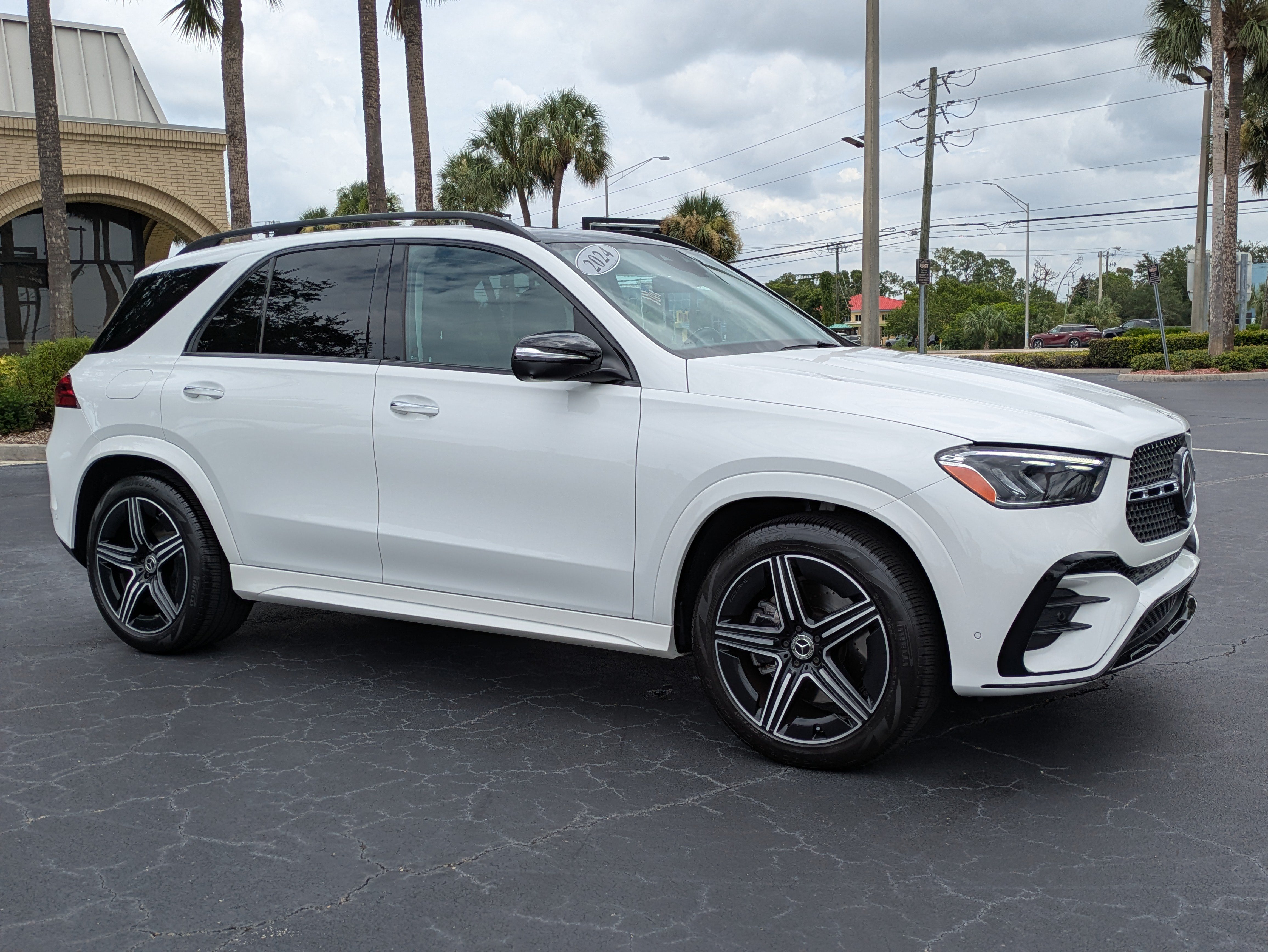 Used 2024 Mercedes-Benz GLE 350 4MATIC image 7