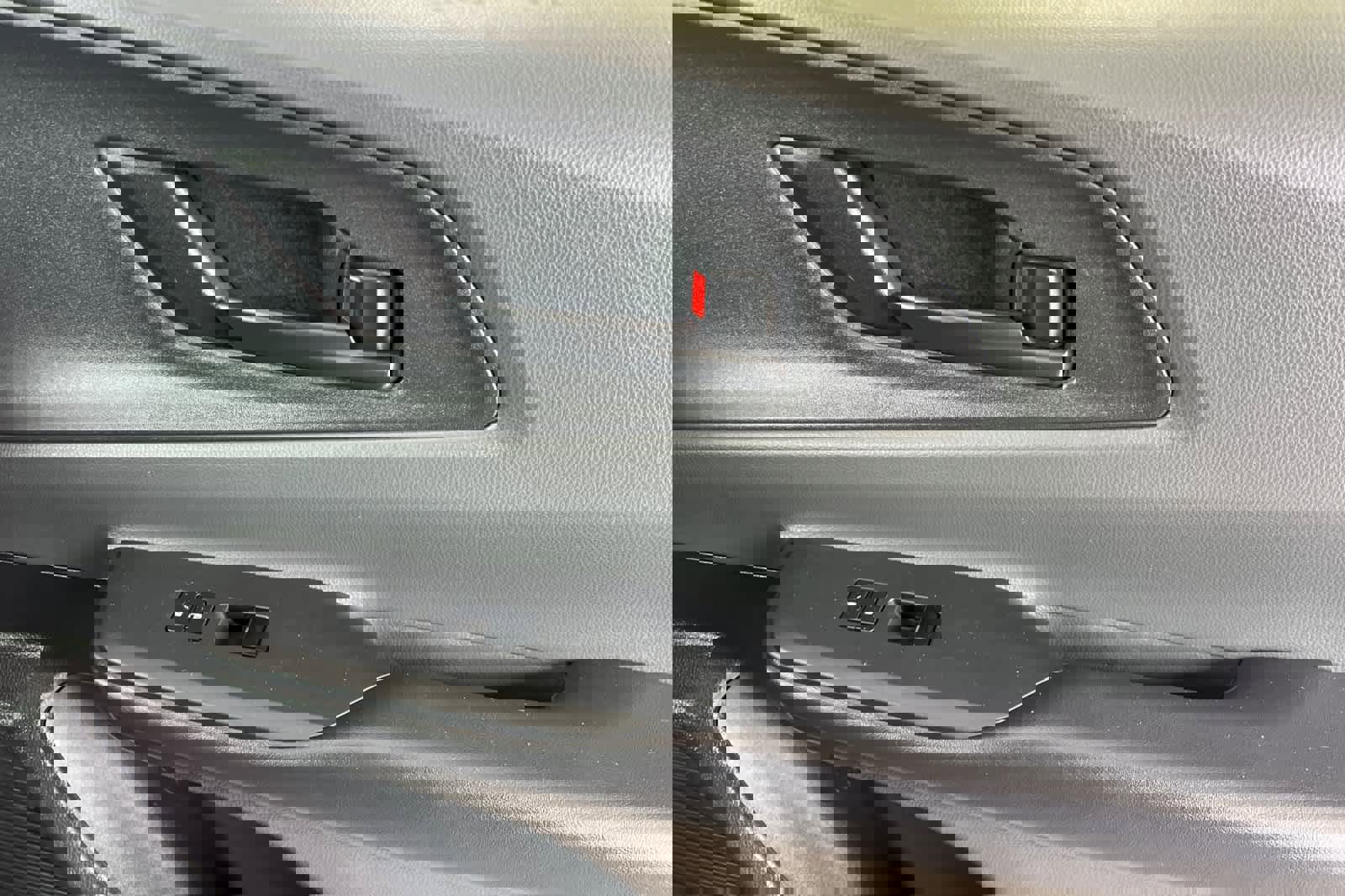 Used 2024 Toyota Prius LE FWD image 18