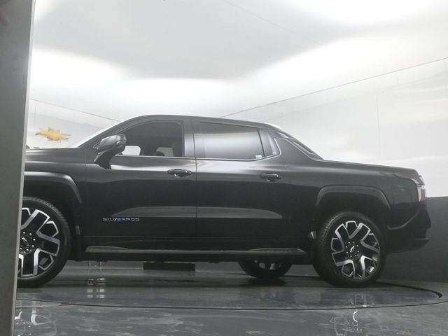 Used 2024 Chevrolet Silverado EV RST AWD/4WD image 54