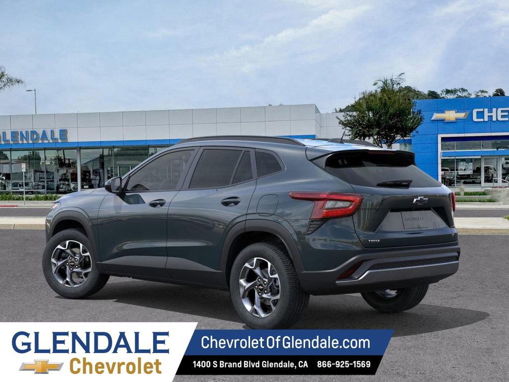 New 2026 Chevrolet Trax LT w/ Driver Confidence Package image 3