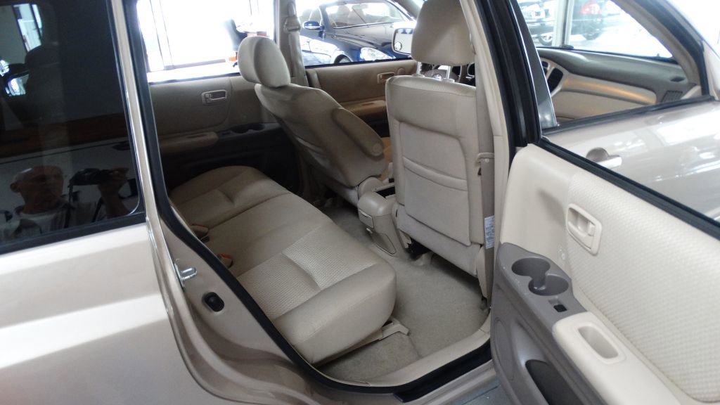 Used 2005 Toyota Highlander 2WD image 12