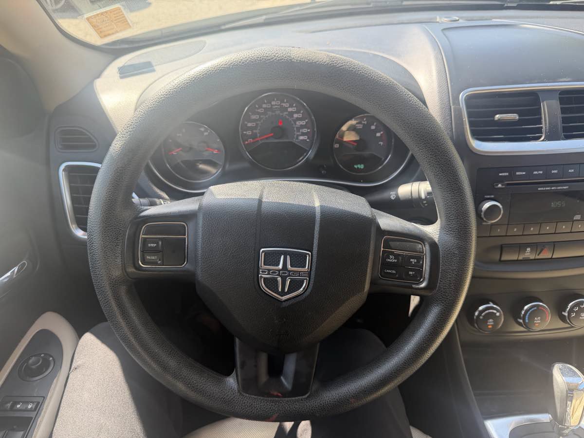 Used 2014 Dodge Avenger SE FWD image 20