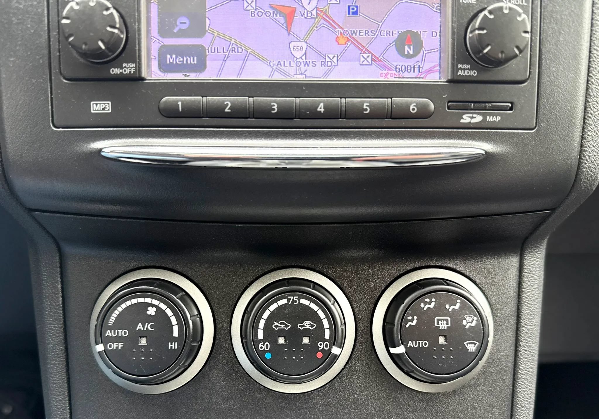 Used 2012 Nissan Rogue SL AWD/4WD image 17