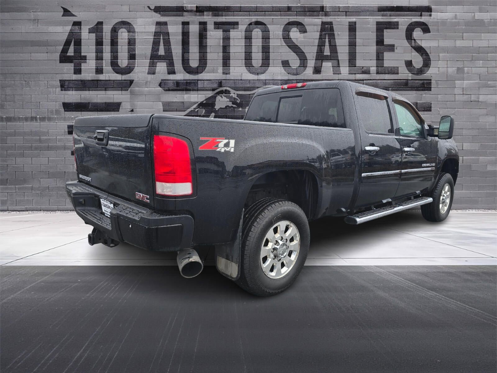 Used 2013 GMC Sierra 3500 Denali image 3