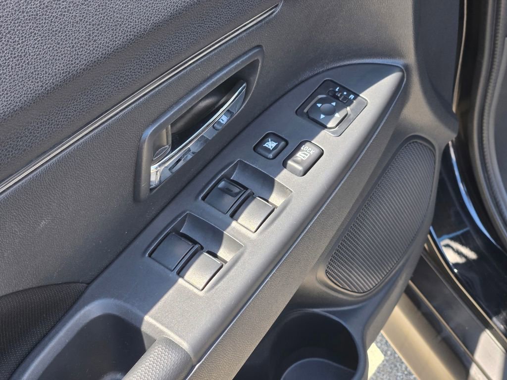 Used 2025 Mitsubishi Outlander Sport AWD image 27