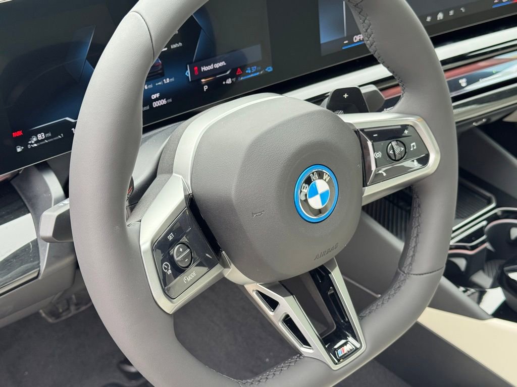 New 2026 BMW 550e xDrive w/ Premium Package image 13