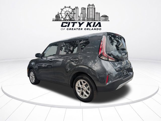 Certified 2025 Kia Soul LX w/ LX Technology Package FWD image 4