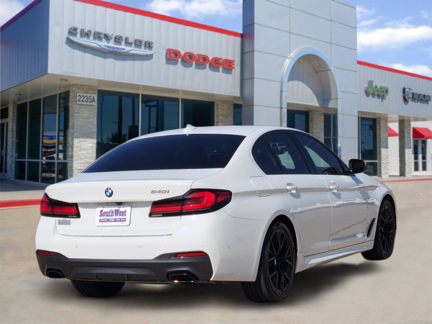 Used 2022 BMW 540i w/ M Sport Package RWD image 5