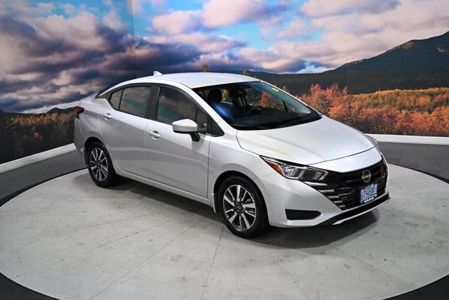 Used 2024 Nissan Versa SV w/ Trunk Package