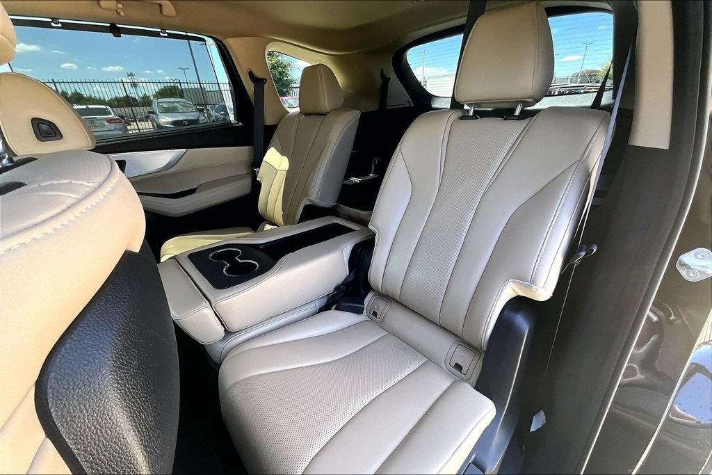 Certified 2023 Acura MDX w/ Technology Package FWD image 31