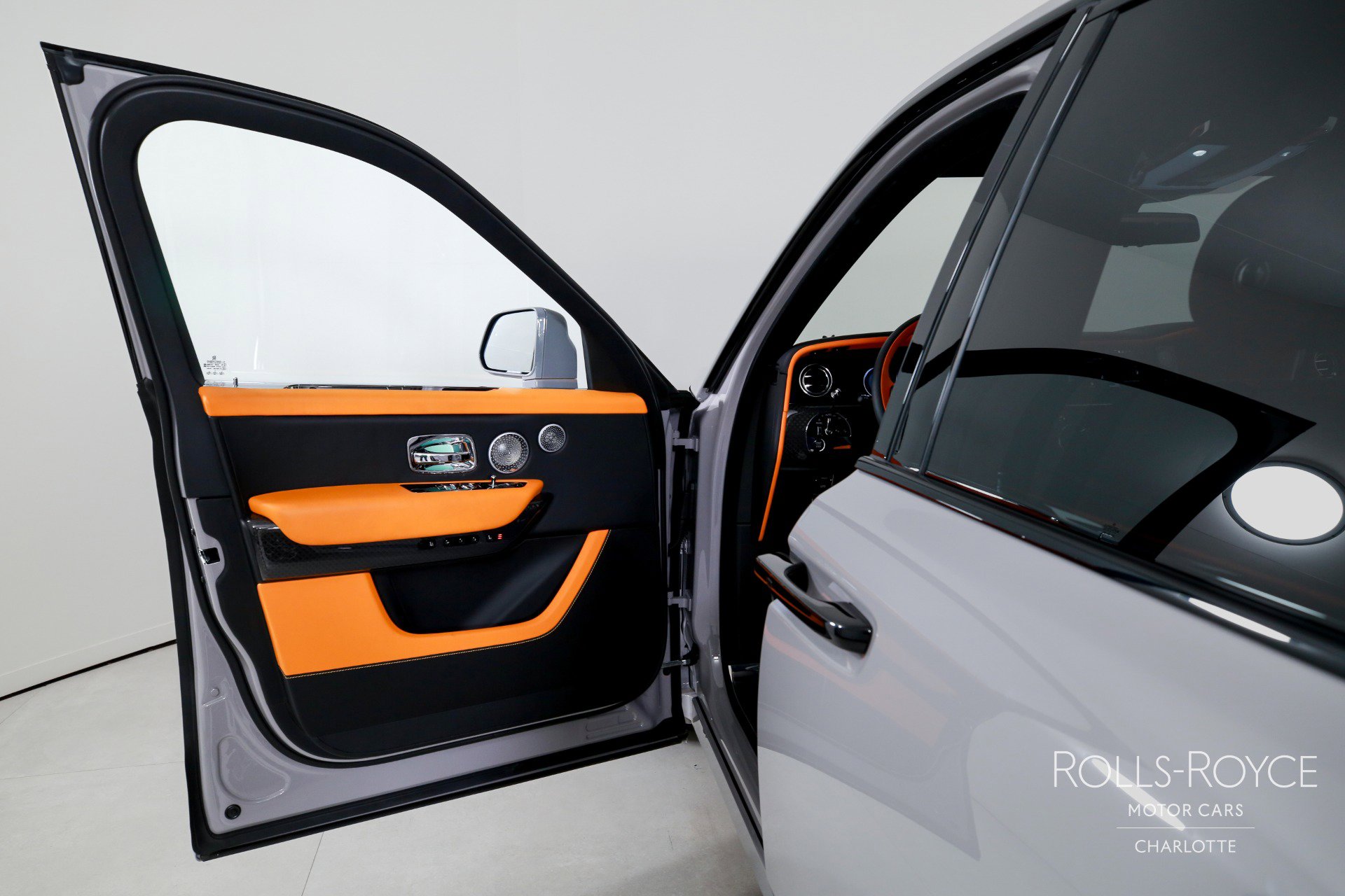 Used 2026 Rolls-Royce Cullinan Black Badge image 11