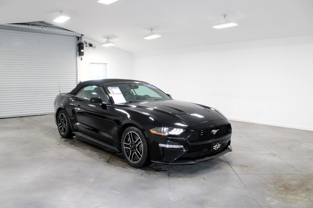 Used 2023 Ford Mustang Premium video 3