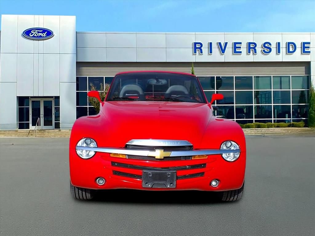 Used 2003 Chevrolet SSR w/ Preferred Equipment Group image 2