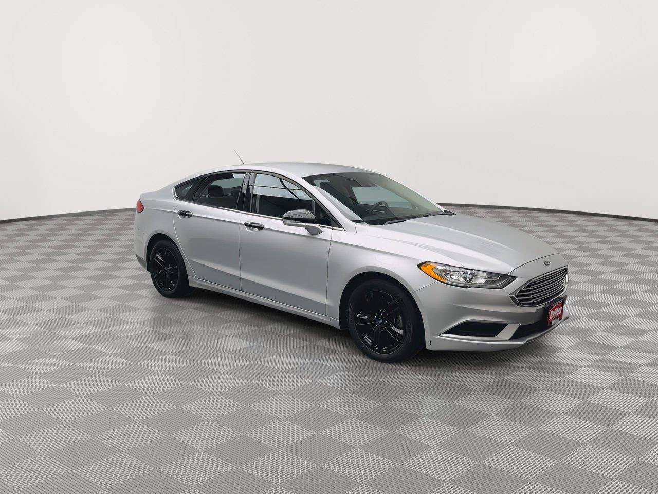 Used 2018 Ford Fusion SE FWD image 33