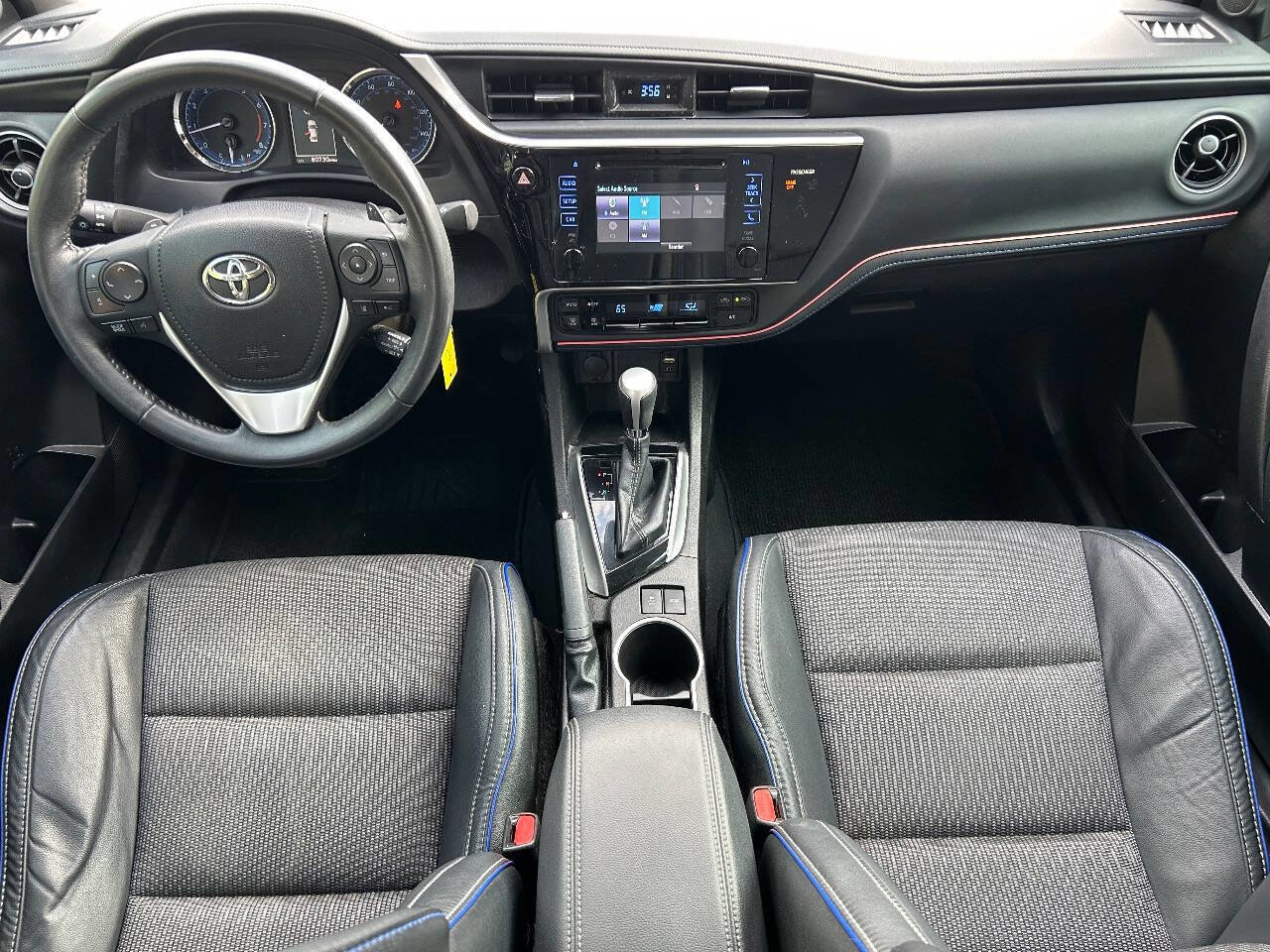 Used 2017 Toyota Corolla SE image 9