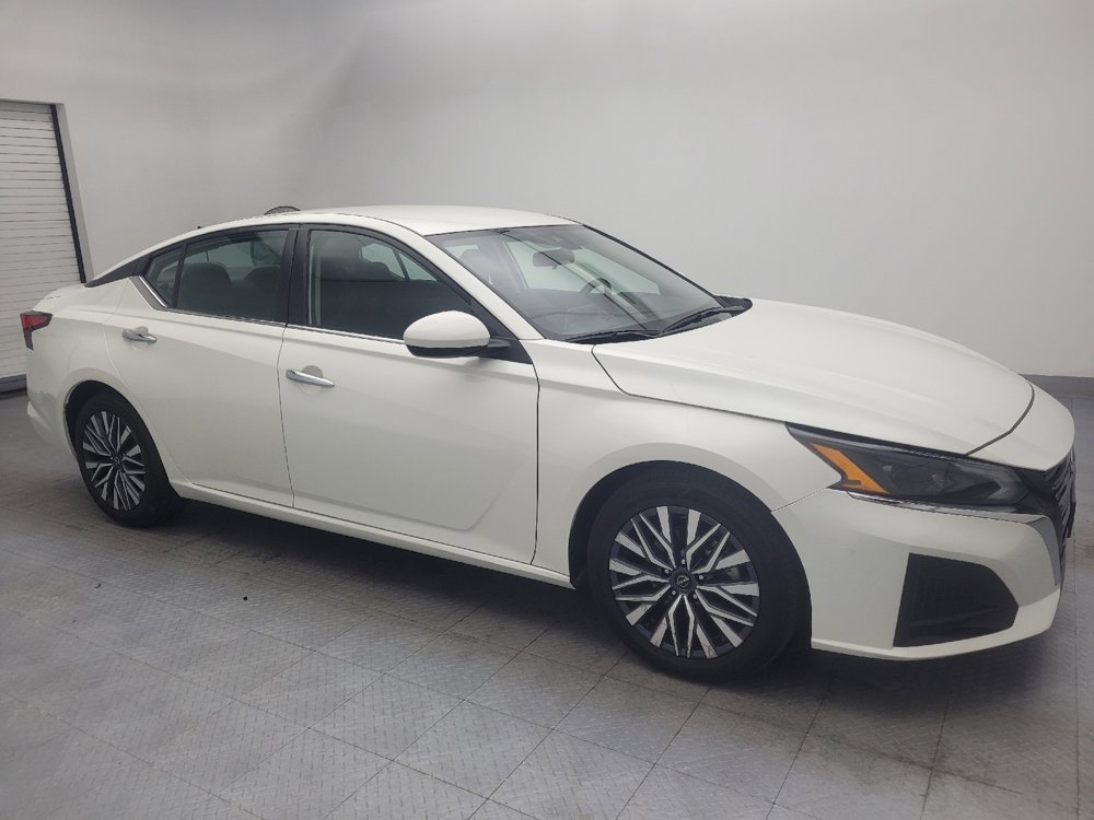 Used 2023 Nissan Altima 2.5 SV image 11
