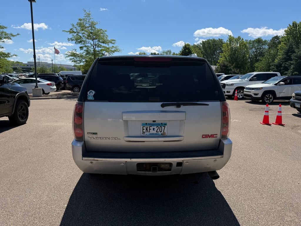 Used 2012 GMC Yukon XL Denali AWD/4WD image 6