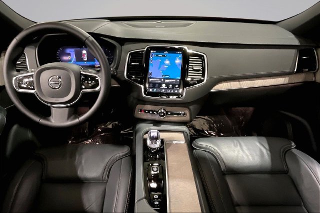 Certified 2024 Volvo XC90 T8 Ultimate w/ Protection Package Premier AWD/4WD image 19