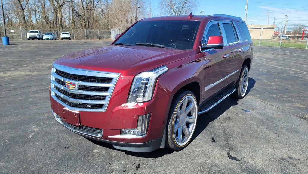 Used 2016 Cadillac Escalade Luxury image 2