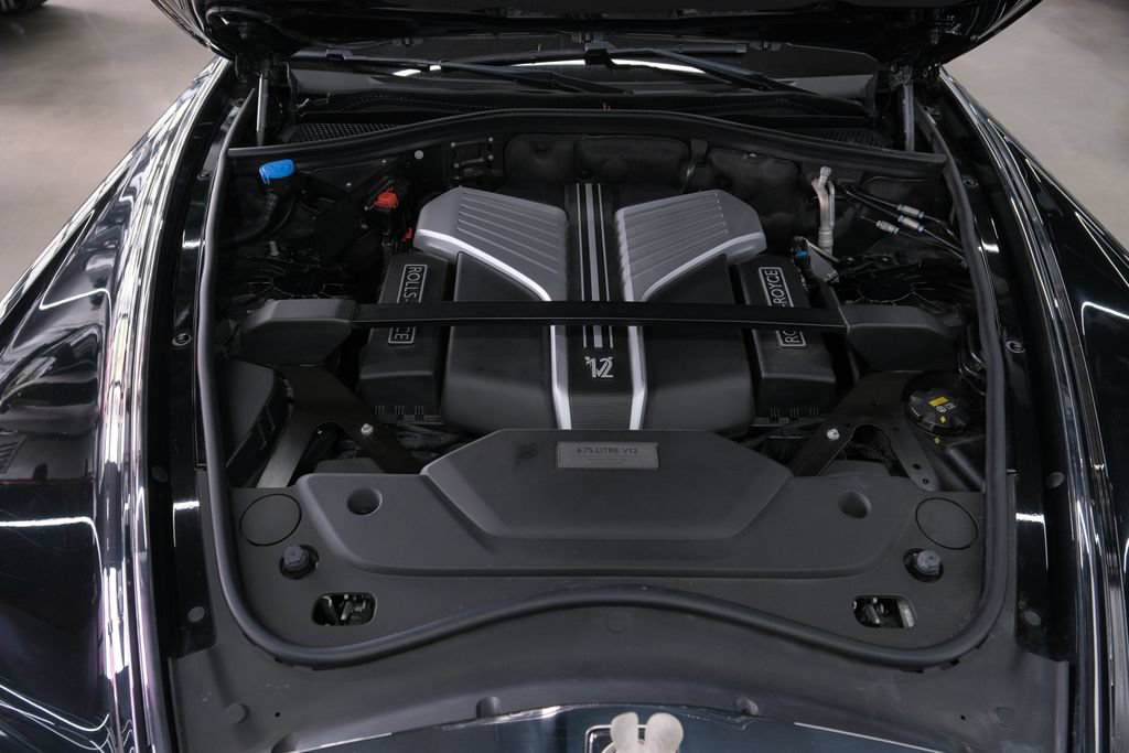 Used 2022 Rolls-Royce Phantom Sedan w/ The Phantom Package RWD image 46
