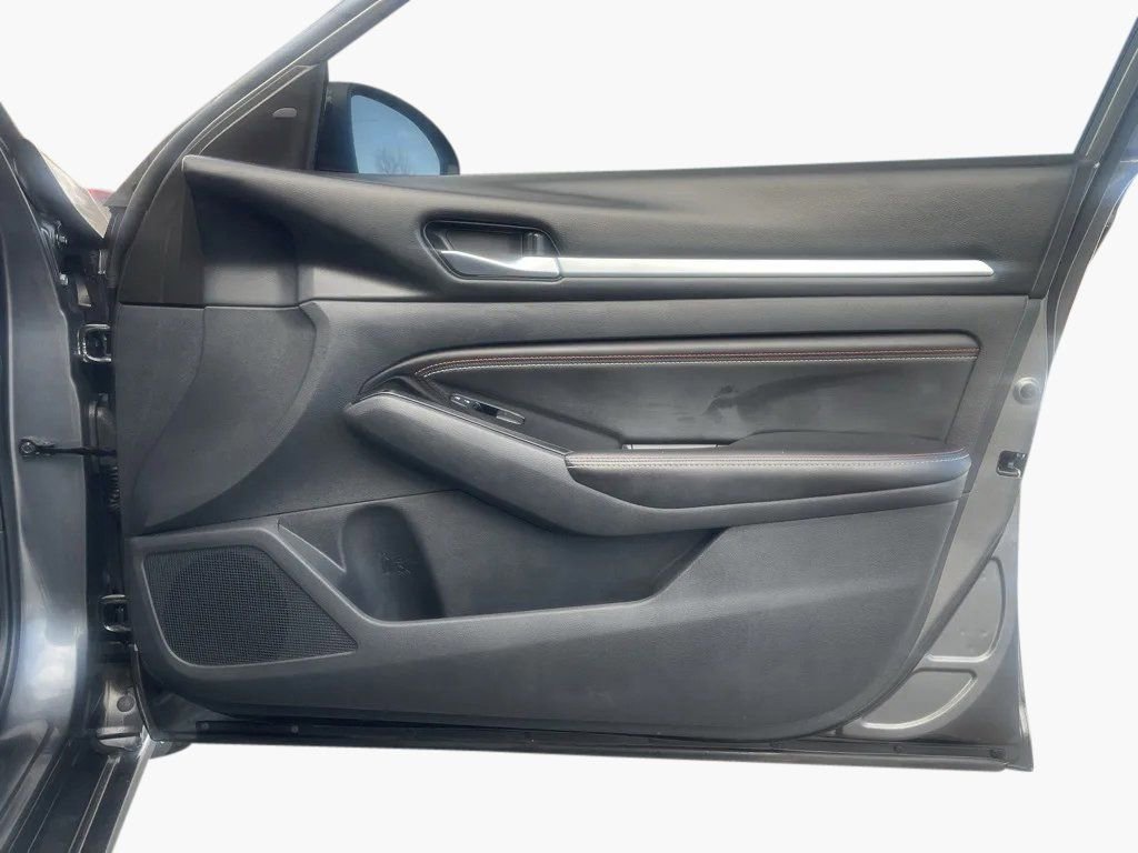 Used 2023 Nissan Altima 2.0 SR image 18