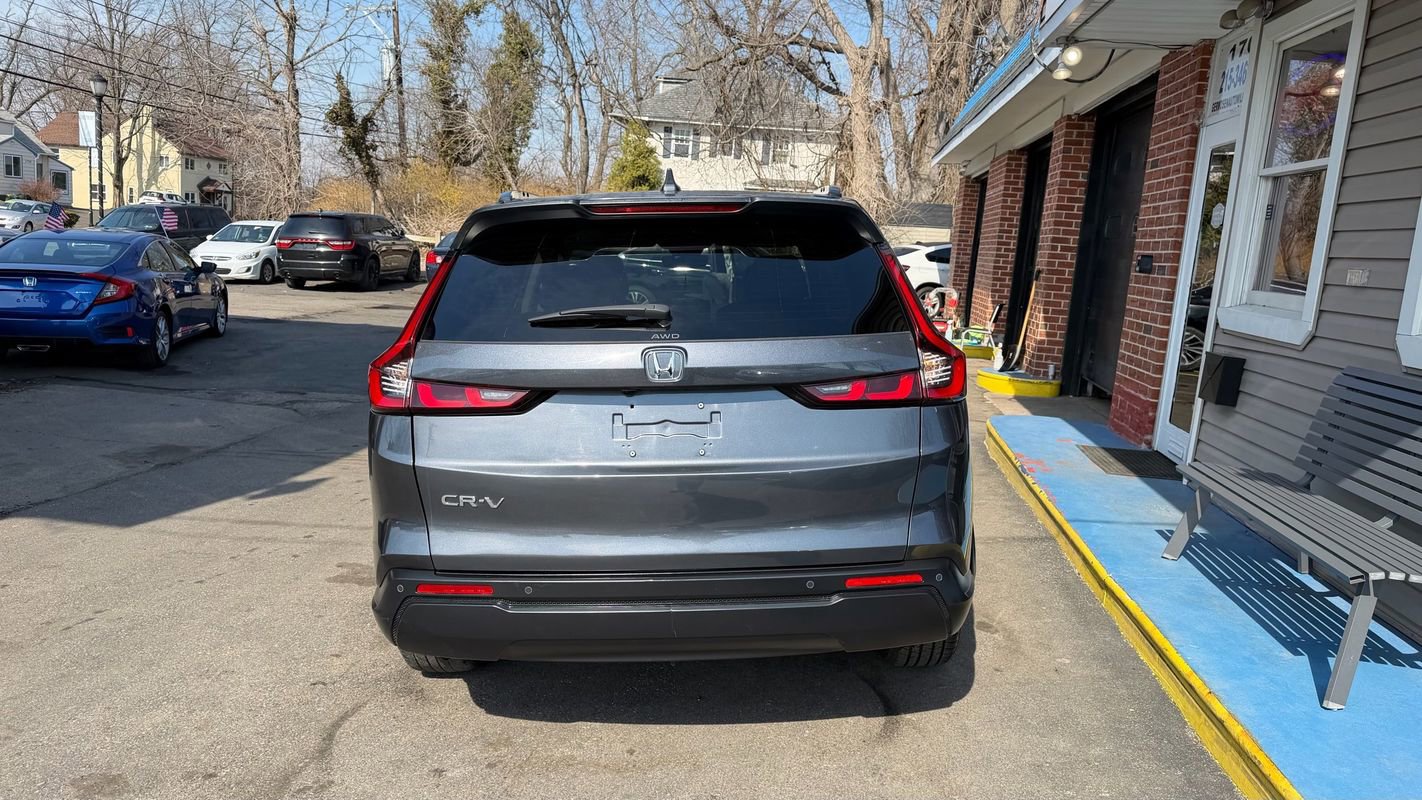 Used 2025 Honda CR-V EX-L image 4