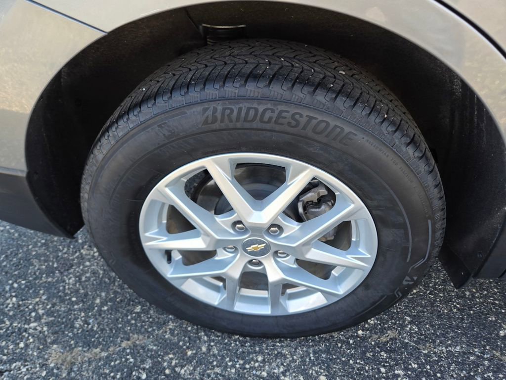Used 2023 Chevrolet Equinox LS w/ LS Convenience Package image 40