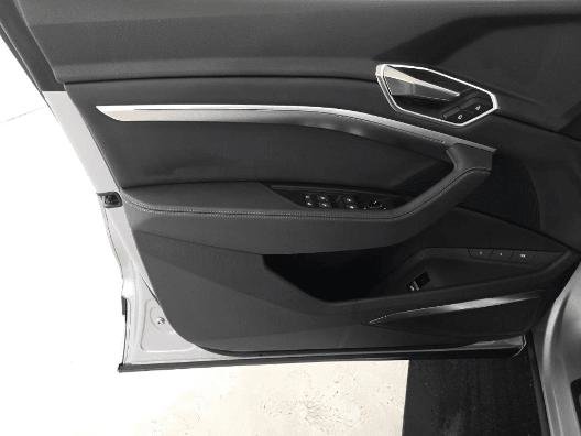 Used 2023 Audi e-tron Premium Plus w/ Premium Plus Package image 19