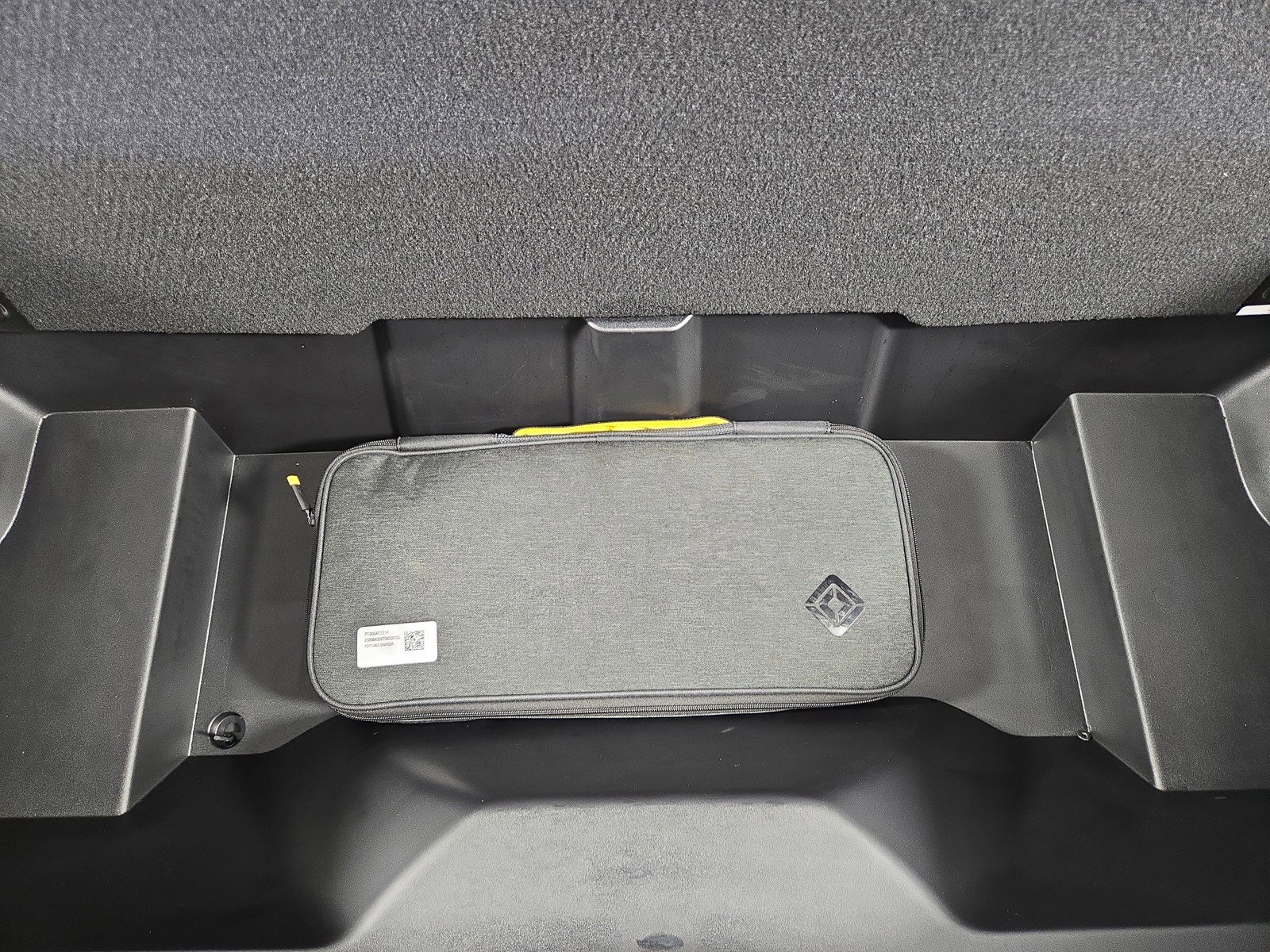 Used 2024 Rivian R1S Adventure AWD/4WD image 14