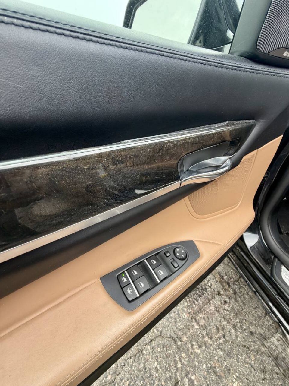 Used 2015 BMW 750Li xDrive AWD/4WD image 19