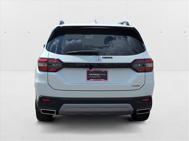 New 2025 Honda Pilot Touring image 8