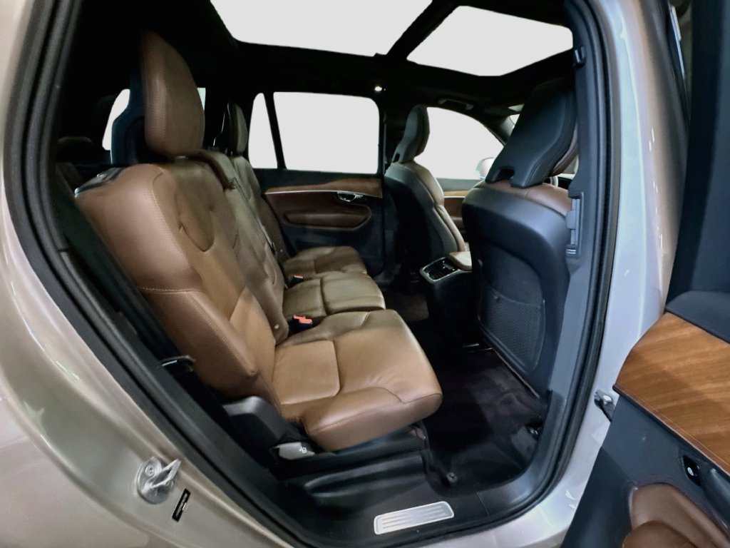 Used 2023 Volvo XC90 B6 Plus w/ Protection Package AWD/4WD image 33