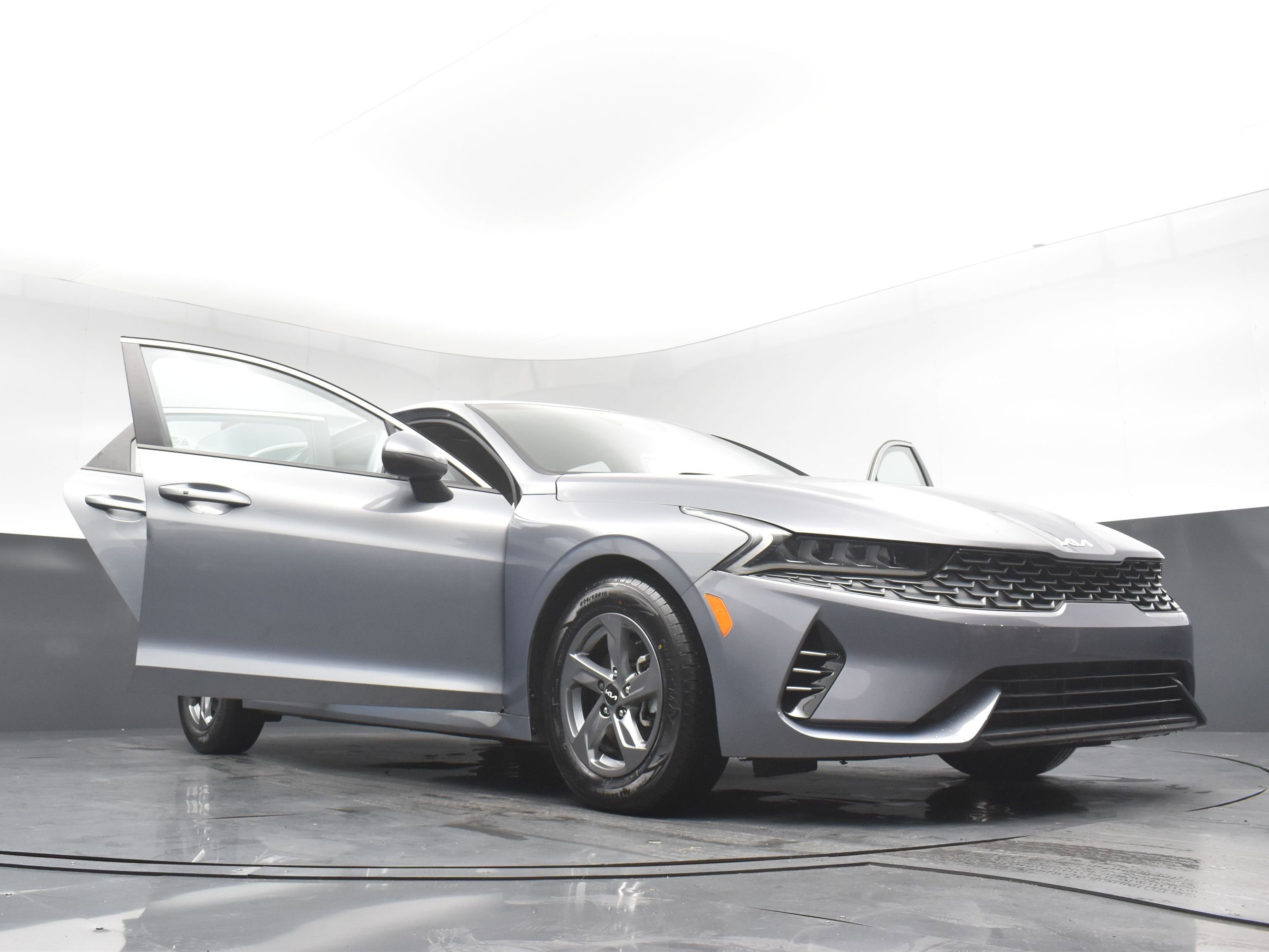 Used 2024 Kia K5 LXS image 32