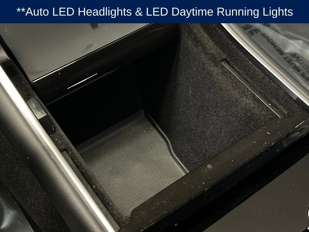 Used 2020 Tesla Model Y Long Range image 10