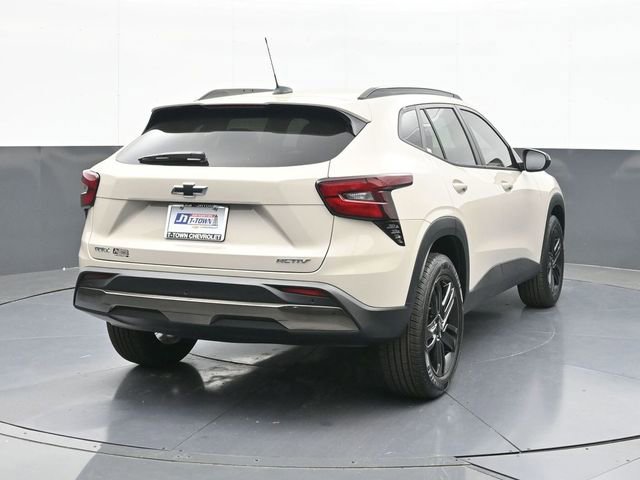 New 2026 Chevrolet Trax ACTIV w/ Sunroof Package FWD image 11