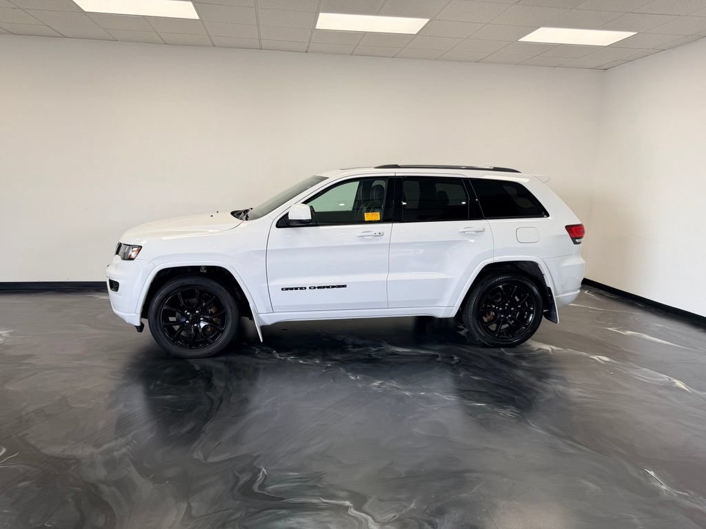 Used 2020 Jeep Grand Cherokee Altitude AWD/4WD image 20