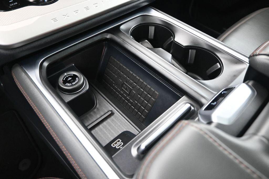 Used 2025 Ford Expedition Max Active RWD image 19