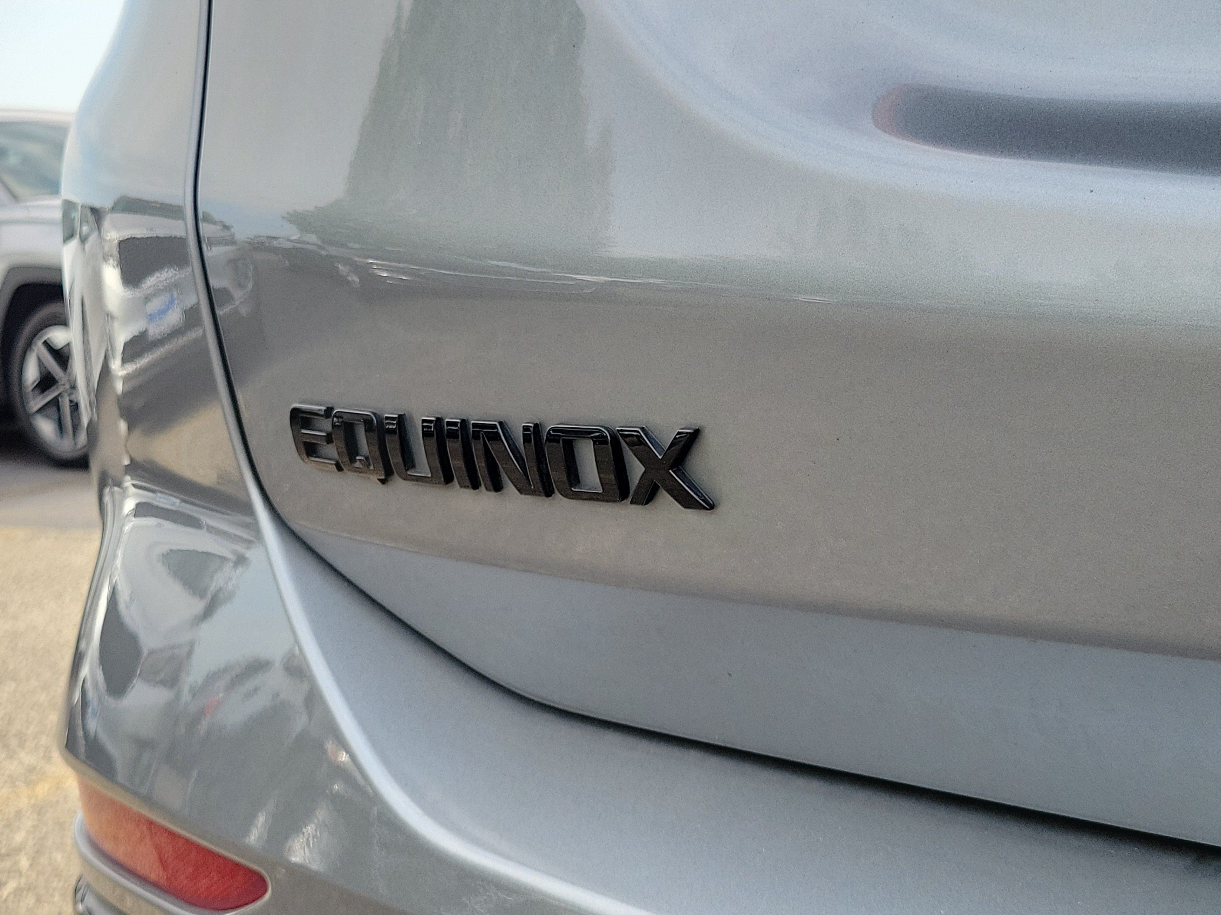 Used 2024 Chevrolet Equinox RS FWD image 6